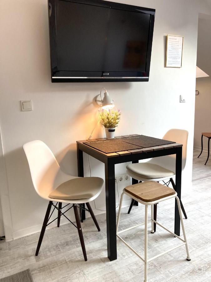 Living At Saarpartments - Adultsonly - Business & Holiday Homes With Kitchen For Long- And Short Term Stay, 3 Min To St Johanner Markt And Points Of Interest ساربروكن المظهر الخارجي الصورة